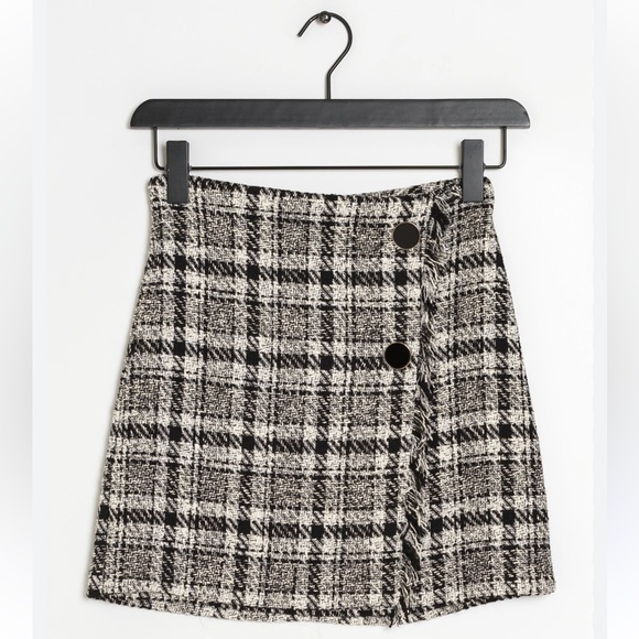 Mango Black and White Tweed mini skirt - Picture 1 of 3